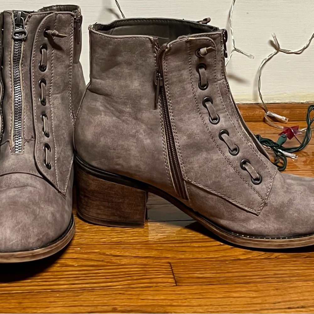 Vintage Gray Ankle Booties with Zipper Detail